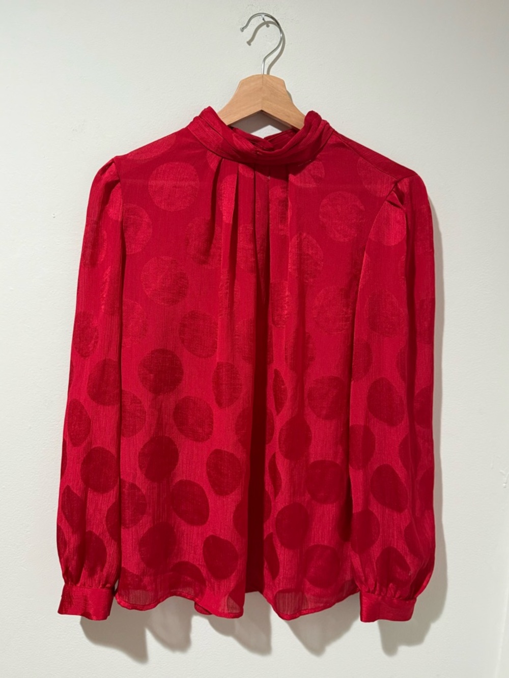 Who What Wear Red Polka Dot Pleated High-Neck Flowy Blouse